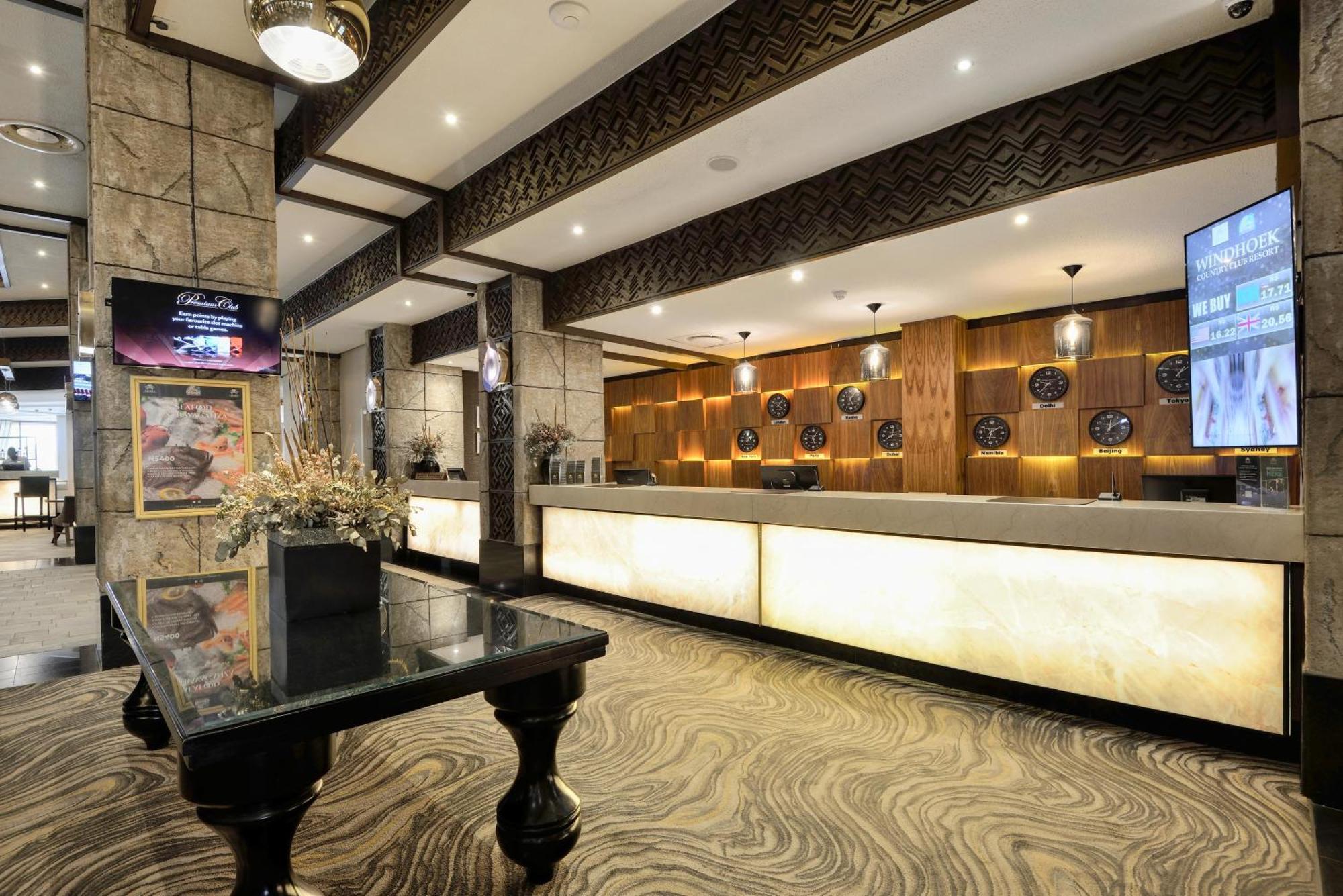 Windhoek Country Club Resort Exterior foto